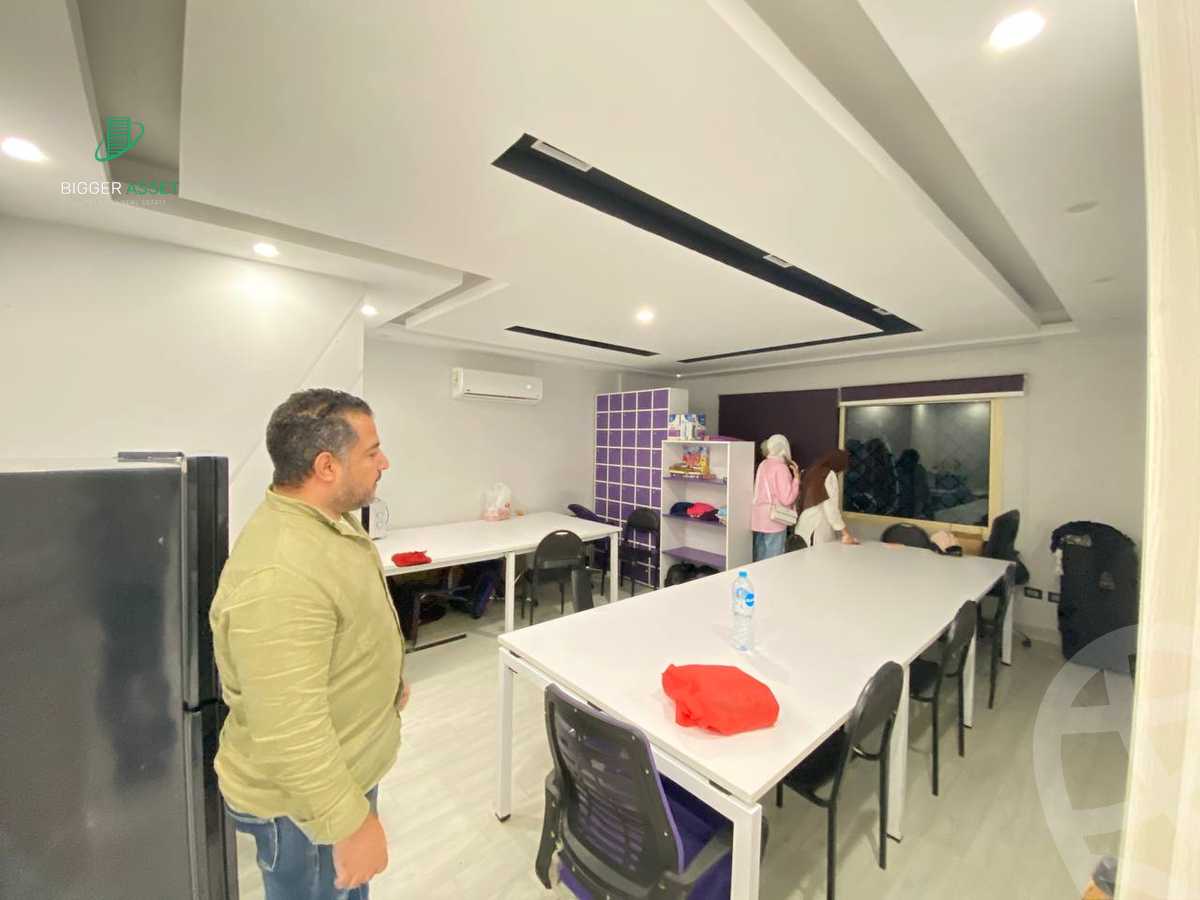 https://aqarmap.com.eg/en/listing/6206660-for-rent-cairo-el-maadi-sarayat-el-maadi-street-20