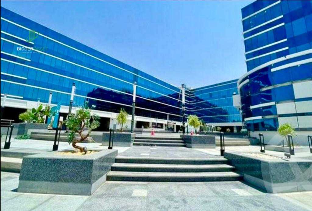https://aqarmap.com.eg/ar/listing/6213375-for-rent-cairo-new-cairo-compounds-tryfywm-byzns-kwmblks-nm-llttwyr