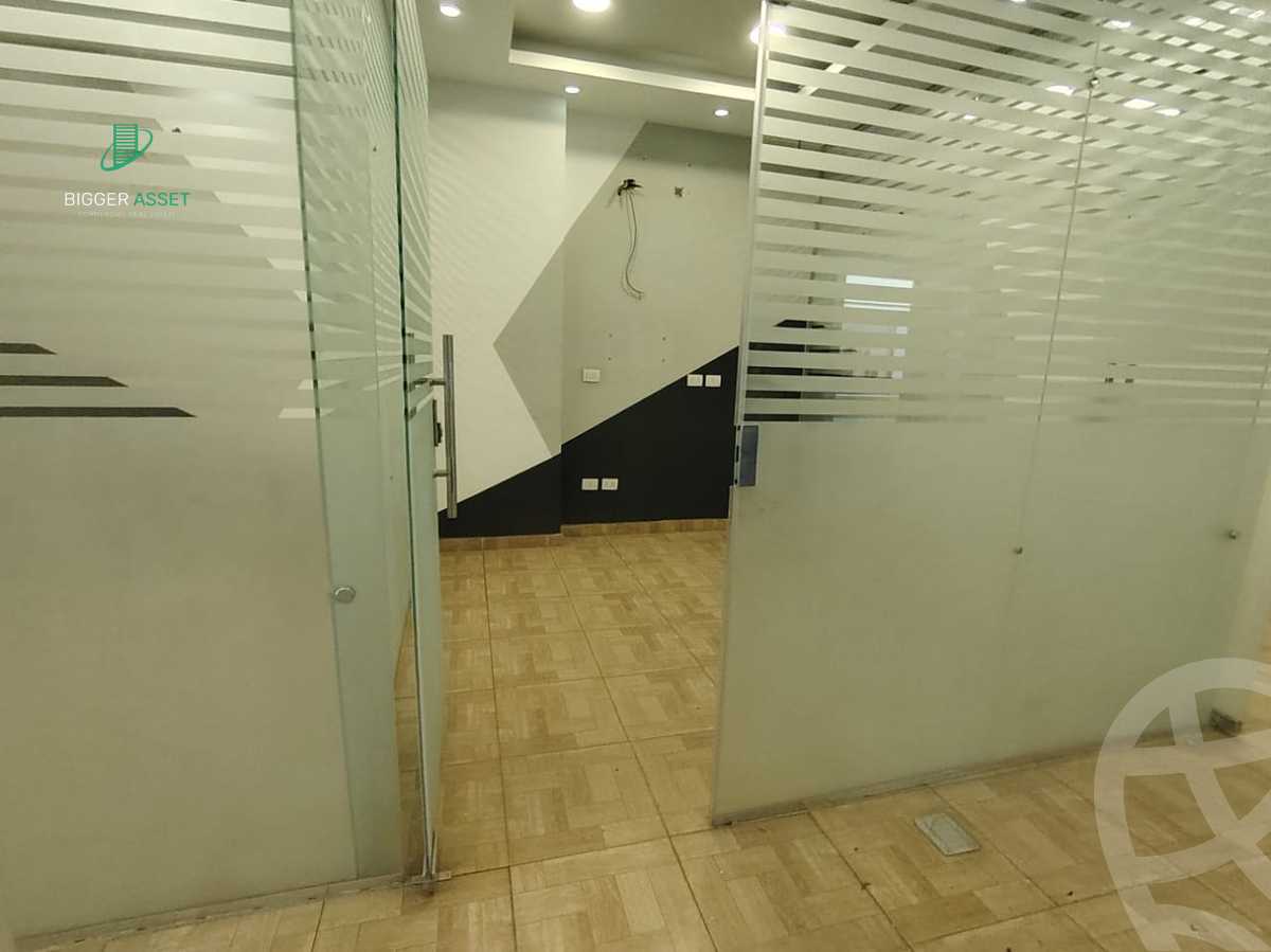 https://aqarmap.com.eg/ar/listing/6235003-for-rent-cairo-new-cairo-compounds-silver-star-mall