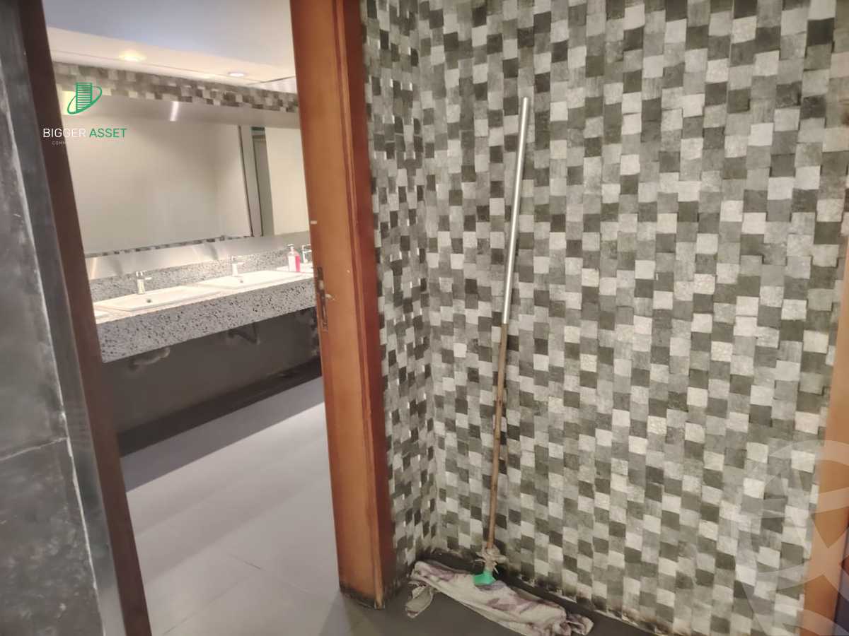https://aqarmap.com.eg/ar/listing/6235003-for-rent-cairo-new-cairo-compounds-silver-star-mall