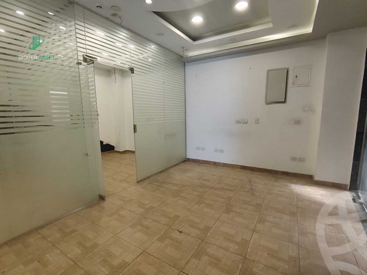 https://aqarmap.com.eg/ar/listing/6235003-for-rent-cairo-new-cairo-compounds-silver-star-mall