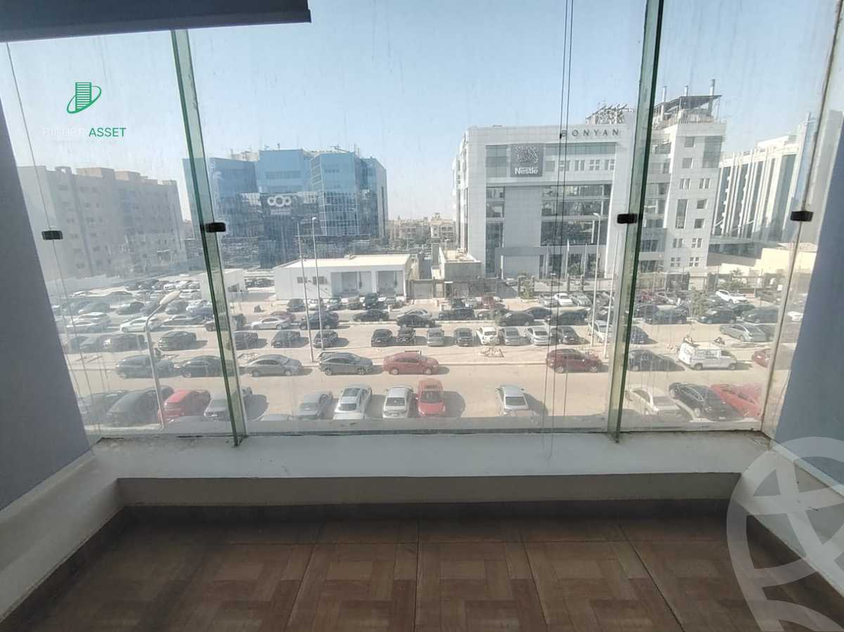 https://aqarmap.com.eg/ar/listing/6235003-for-rent-cairo-new-cairo-compounds-silver-star-mall