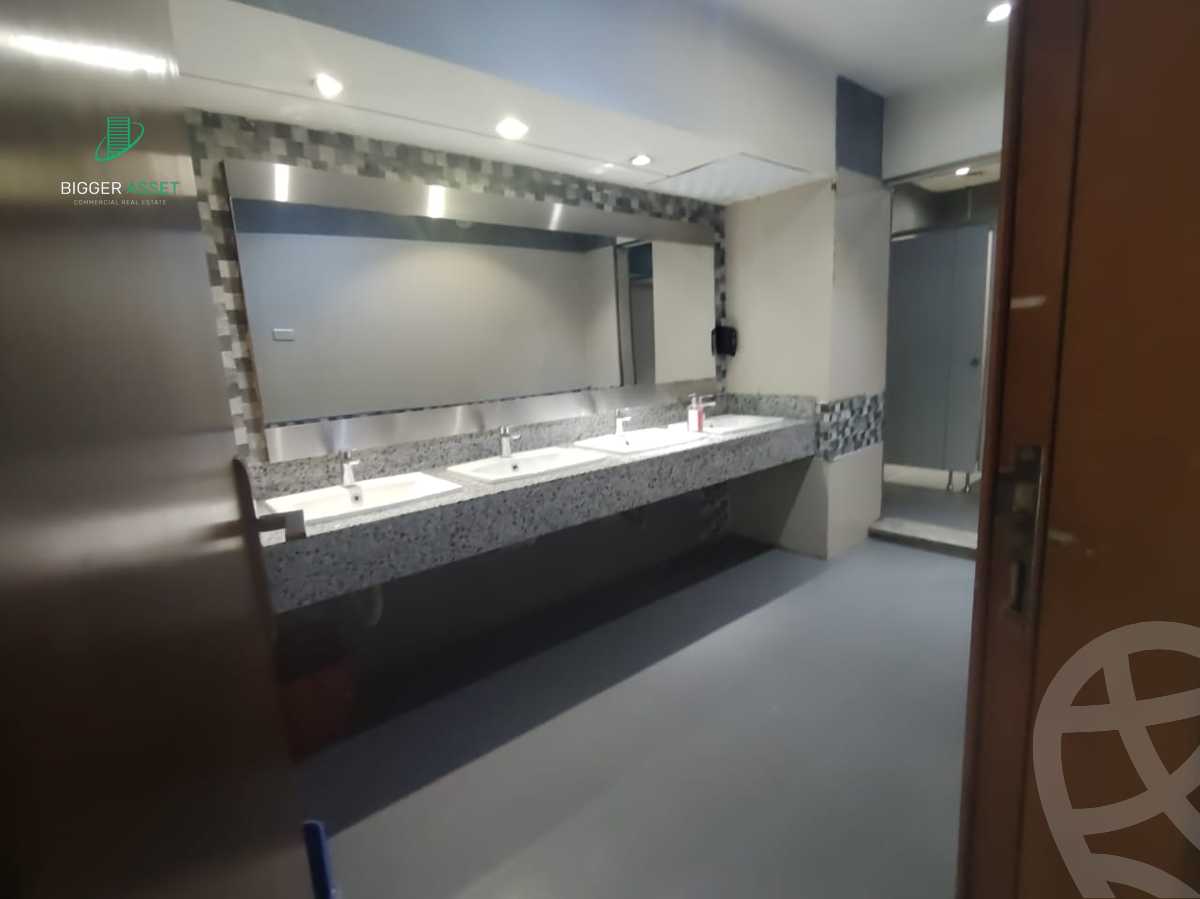 https://aqarmap.com.eg/ar/listing/6235055-for-rent-cairo-new-cairo-compounds-silver-star-mall