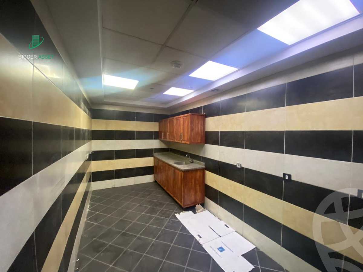 https://aqarmap.com.eg/ar/listing/6257405-for-rent-cairo-new-cairo-90th-street-south-teseen-st