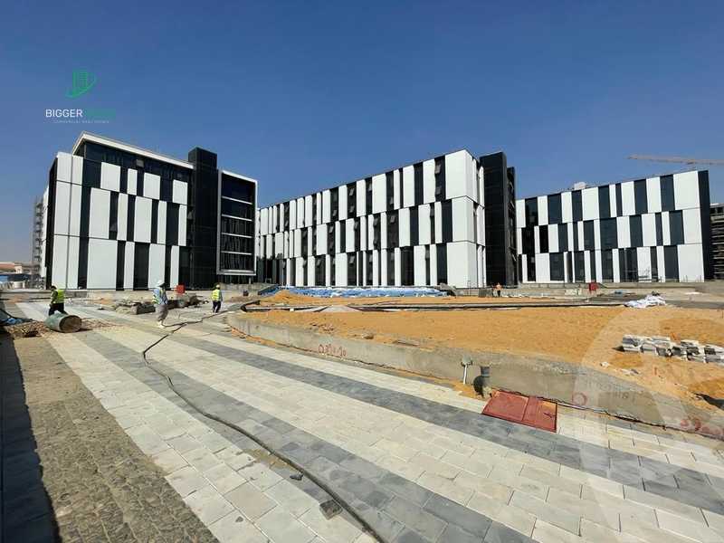 https://aqarmap.com.eg/en/listing/6262973-for-rent-cairo-new-cairo-compounds-hyde-park-business-district