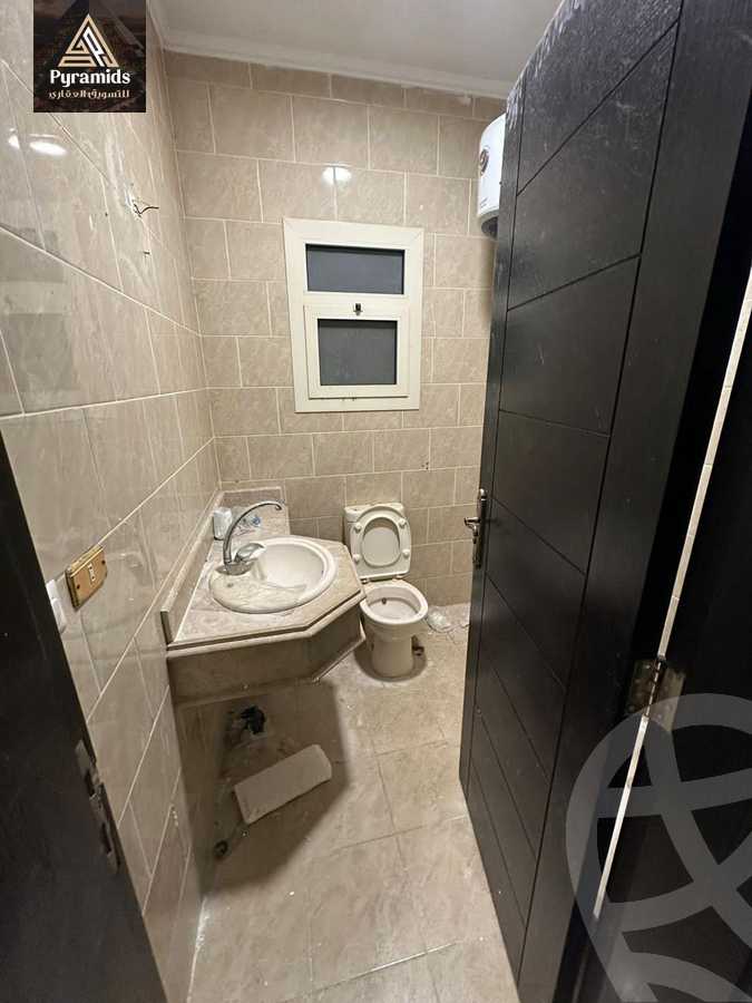 https://aqarmap.com.eg/en/listing/4451599-for-rent-cairo-el-sheikh-zayed-city-compounds-dh-drys