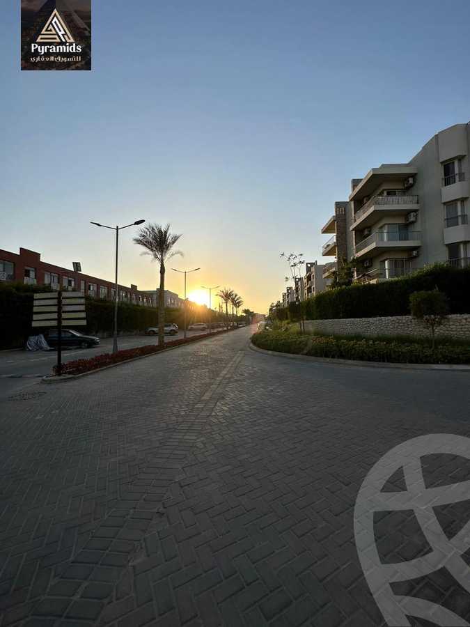 https://aqarmap.com.eg/en/listing/4451599-for-rent-cairo-el-sheikh-zayed-city-compounds-dh-drys