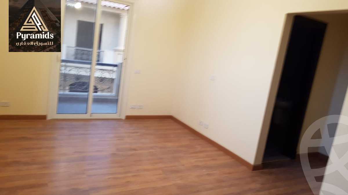 https://aqarmap.com.eg/ar/listing/4584191-for-rent-cairo-el-sheikh-zayed-city-compounds-royal-city