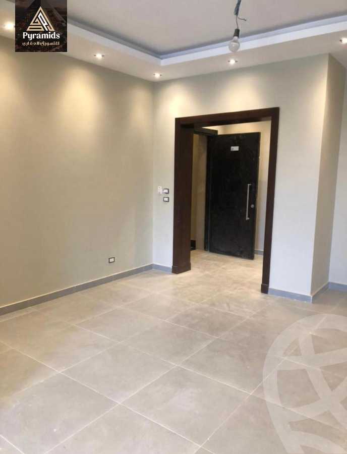 https://aqarmap.com.eg/en/listing/4720840-for-rent-cairo-el-sheikh-zayed-city-compounds-the-courtyard-mall-dorra