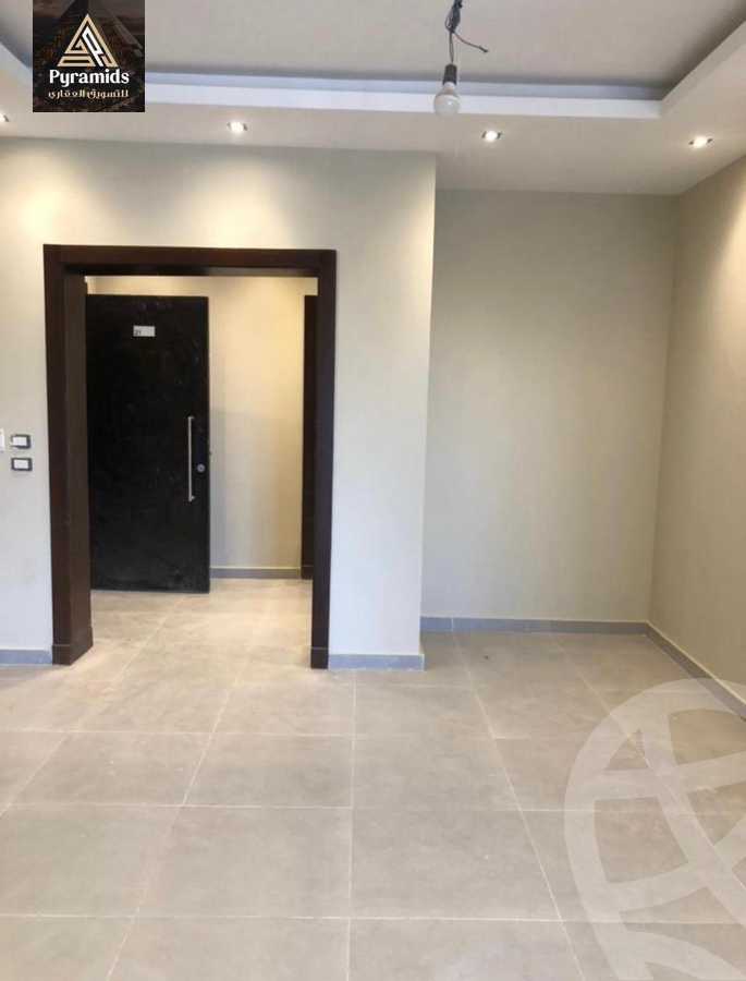 https://aqarmap.com.eg/en/listing/4720840-for-rent-cairo-el-sheikh-zayed-city-compounds-the-courtyard-mall-dorra