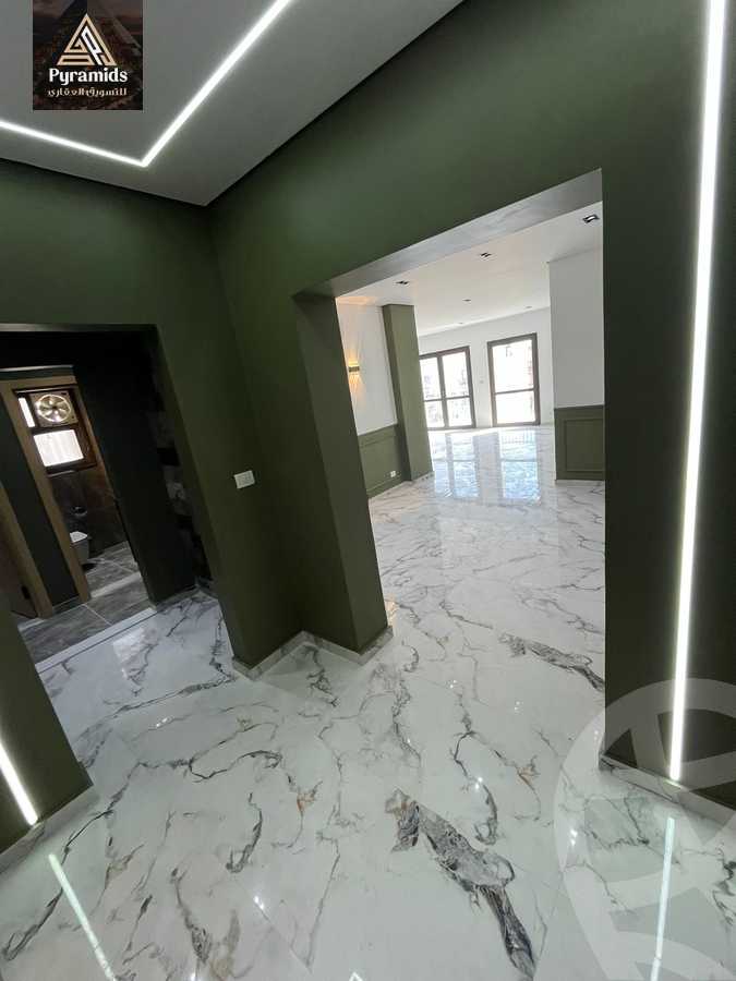 https://aqarmap.com.eg/ar/listing/5471002-for-rent-cairo-el-sheikh-zayed-city-compounds-the-courtyard-mall-dorra