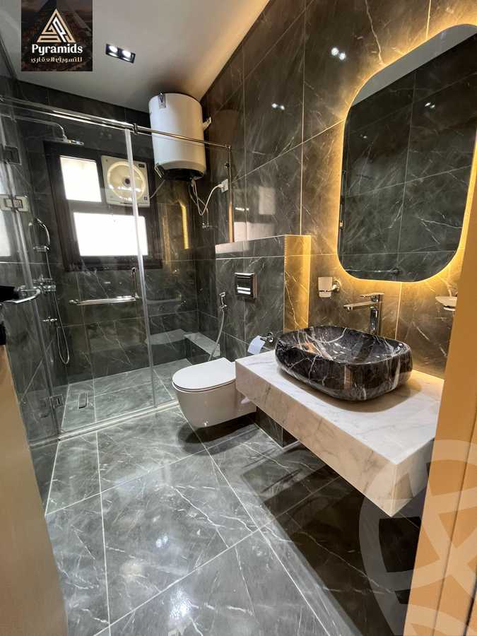 https://aqarmap.com.eg/ar/listing/5471002-for-rent-cairo-el-sheikh-zayed-city-compounds-the-courtyard-mall-dorra