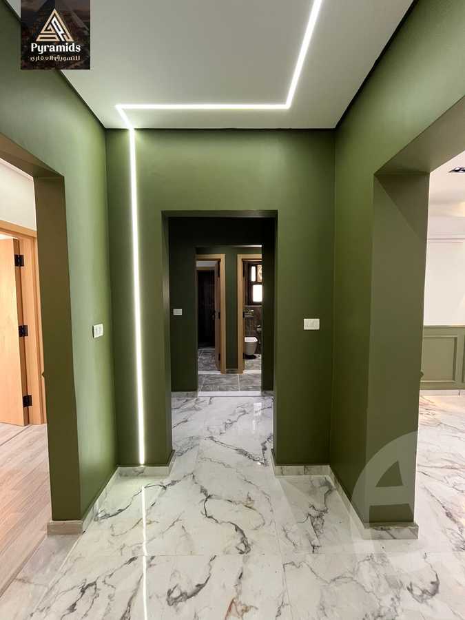 https://aqarmap.com.eg/ar/listing/5471002-for-rent-cairo-el-sheikh-zayed-city-compounds-the-courtyard-mall-dorra