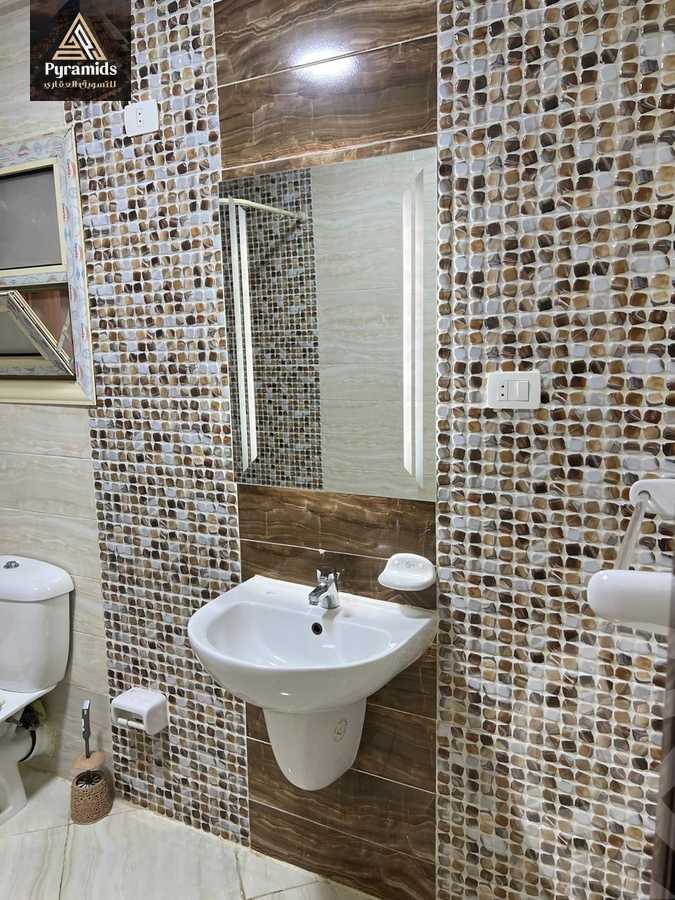 https://aqarmap.com.eg/en/listing/4907789-for-rent-cairo-el-sheikh-zayed-city-compounds-dr-msr