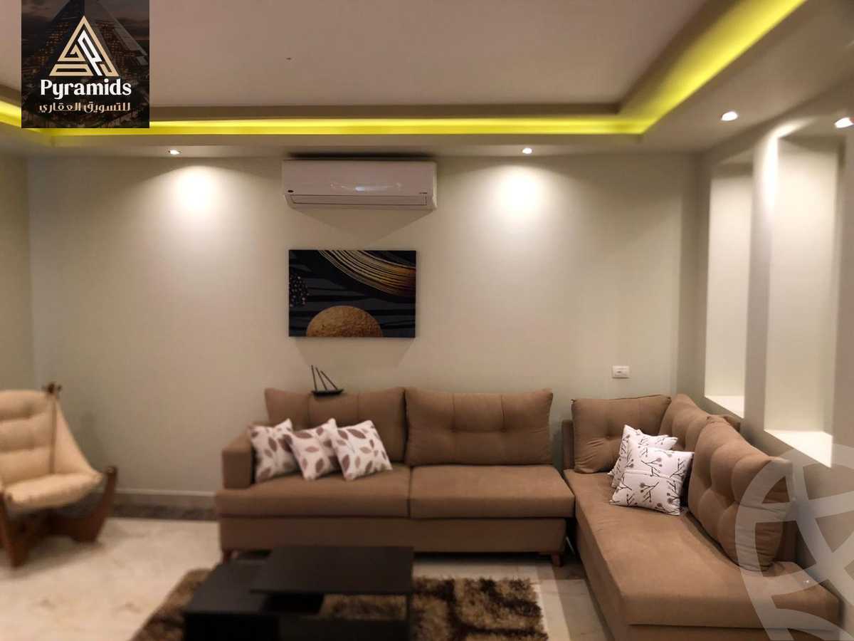 https://aqarmap.com.eg/ar/listing/4976765-for-rent-cairo-el-sheikh-zayed-city-compounds-kmbwnd-wyst-twn-swdyk