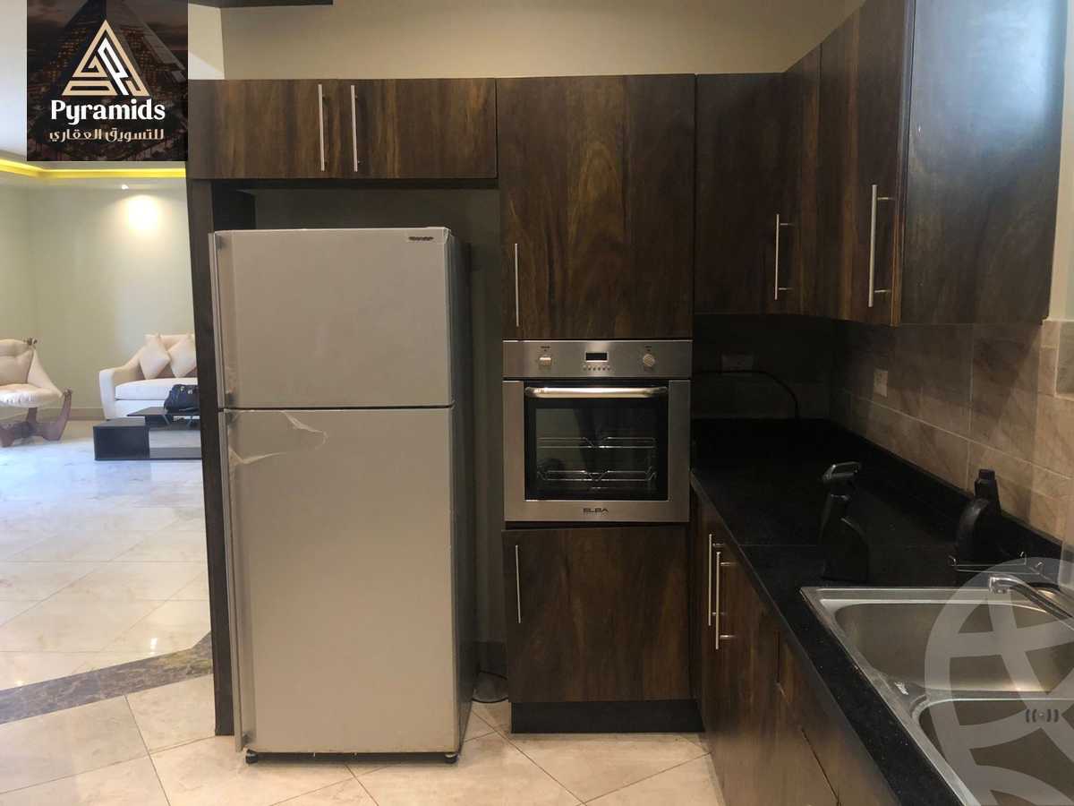 https://aqarmap.com.eg/ar/listing/4976765-for-rent-cairo-el-sheikh-zayed-city-compounds-kmbwnd-wyst-twn-swdyk