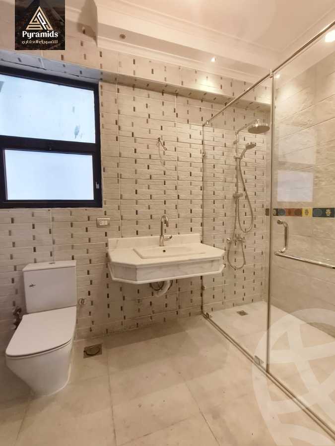 https://aqarmap.com.eg/en/listing/4989852-for-rent-cairo-el-sheikh-zayed-city-compounds-kmbwnd-wyst-twn-swdyk