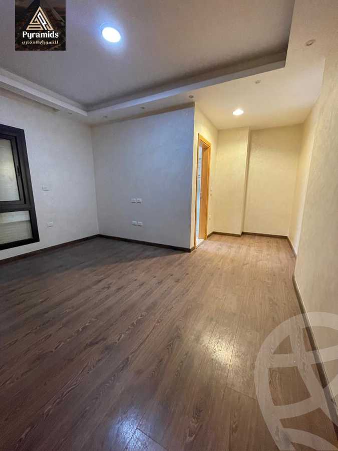 https://aqarmap.com.eg/ar/listing/4999228-for-rent-cairo-el-sheikh-zayed-city-compounds-the-courtyard-mall-dorra