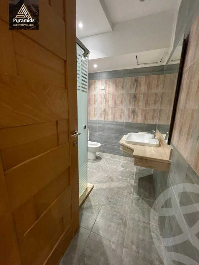 https://aqarmap.com.eg/ar/listing/4999228-for-rent-cairo-el-sheikh-zayed-city-compounds-the-courtyard-mall-dorra