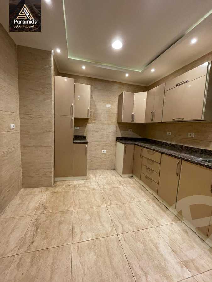 https://aqarmap.com.eg/ar/listing/4999228-for-rent-cairo-el-sheikh-zayed-city-compounds-the-courtyard-mall-dorra