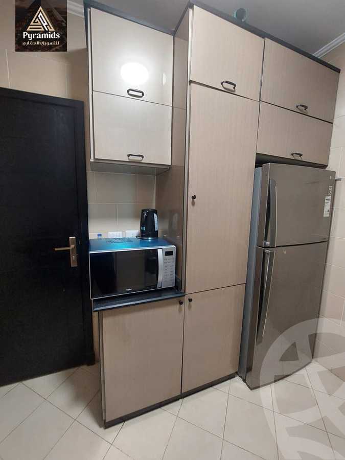 https://aqarmap.com.eg/ar/listing/5112617-for-rent-cairo-el-sheikh-zayed-city-compounds-dh-drys