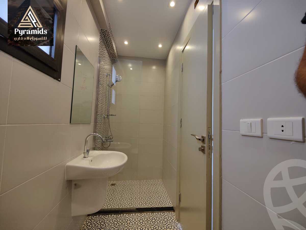 https://aqarmap.com.eg/en/listing/5196145-for-rent-cairo-el-sheikh-zayed-city-compounds-kmbwnd-wyst-twn-swdyk