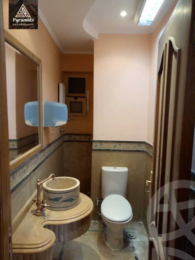 https://aqarmap.com.eg/en/listing/5302449-for-rent-cairo-el-sheikh-zayed-city-compounds-kmbwnd-wyst-twn-swdyk