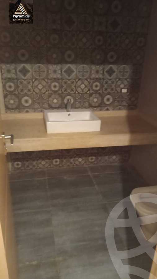 https://aqarmap.com.eg/ar/listing/5345032-for-rent-cairo-el-sheikh-zayed-city-compounds-zayed-regency