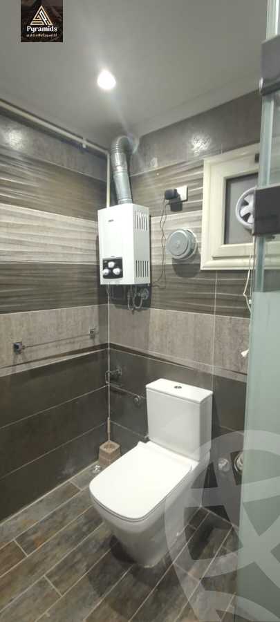 https://aqarmap.com.eg/en/listing/5381943-for-rent-cairo-el-sheikh-zayed-city-compounds-el-khamayel
