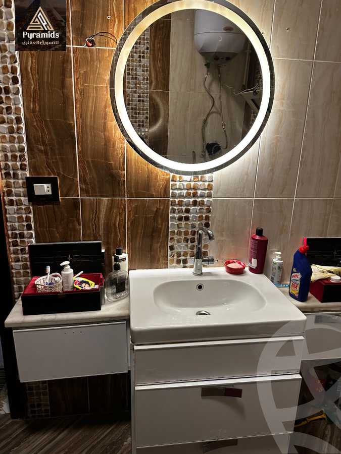 https://aqarmap.com.eg/en/listing/5440862-for-rent-cairo-el-sheikh-zayed-city-compounds-el-khamayel