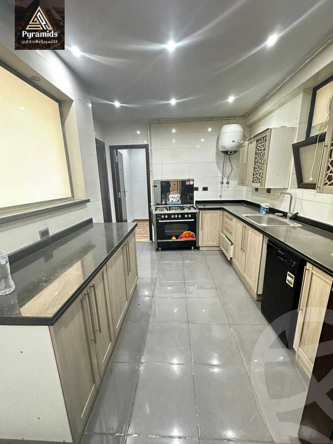 https://aqarmap.com.eg/en/listing/5870444-for-rent-cairo-el-sheikh-zayed-city-compounds-kmbwnd-wyst-twn-swdyk