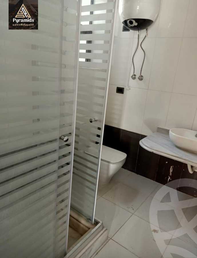 https://aqarmap.com.eg/en/listing/5870444-for-rent-cairo-el-sheikh-zayed-city-compounds-kmbwnd-wyst-twn-swdyk