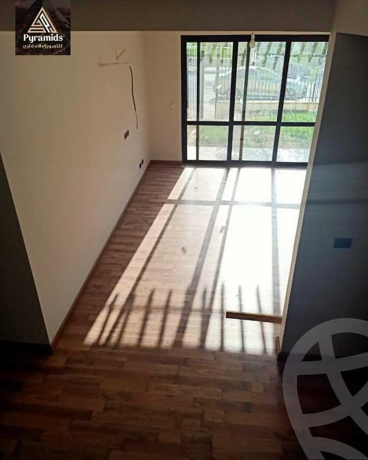 https://aqarmap.com.eg/en/listing/5870444-for-rent-cairo-el-sheikh-zayed-city-compounds-kmbwnd-wyst-twn-swdyk