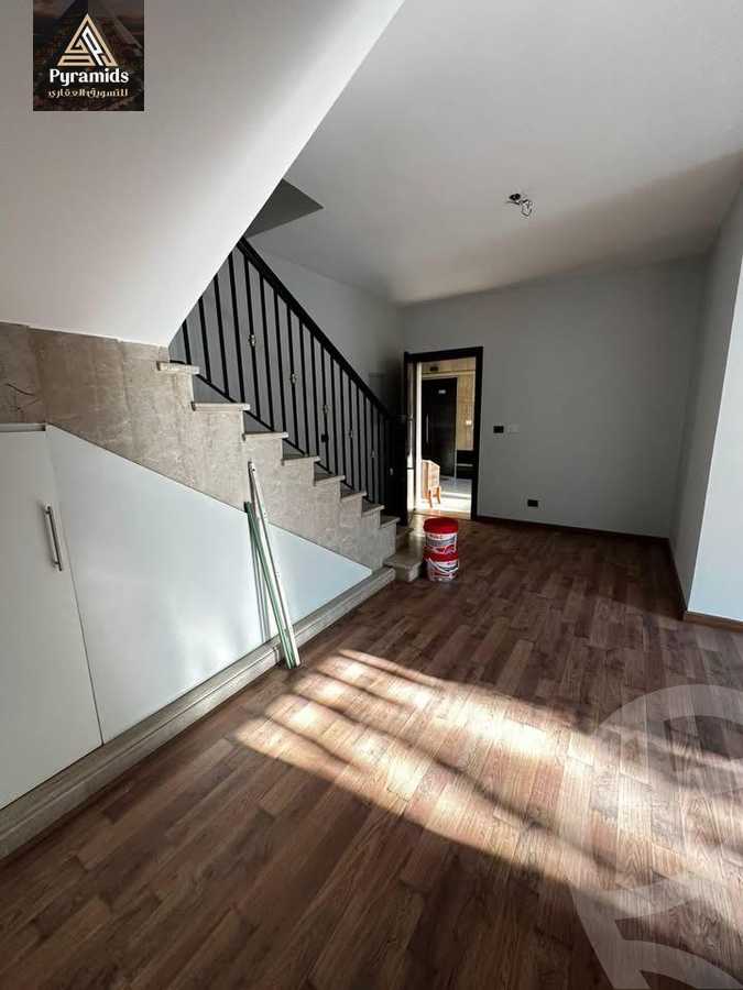 https://aqarmap.com.eg/en/listing/5870444-for-rent-cairo-el-sheikh-zayed-city-compounds-kmbwnd-wyst-twn-swdyk