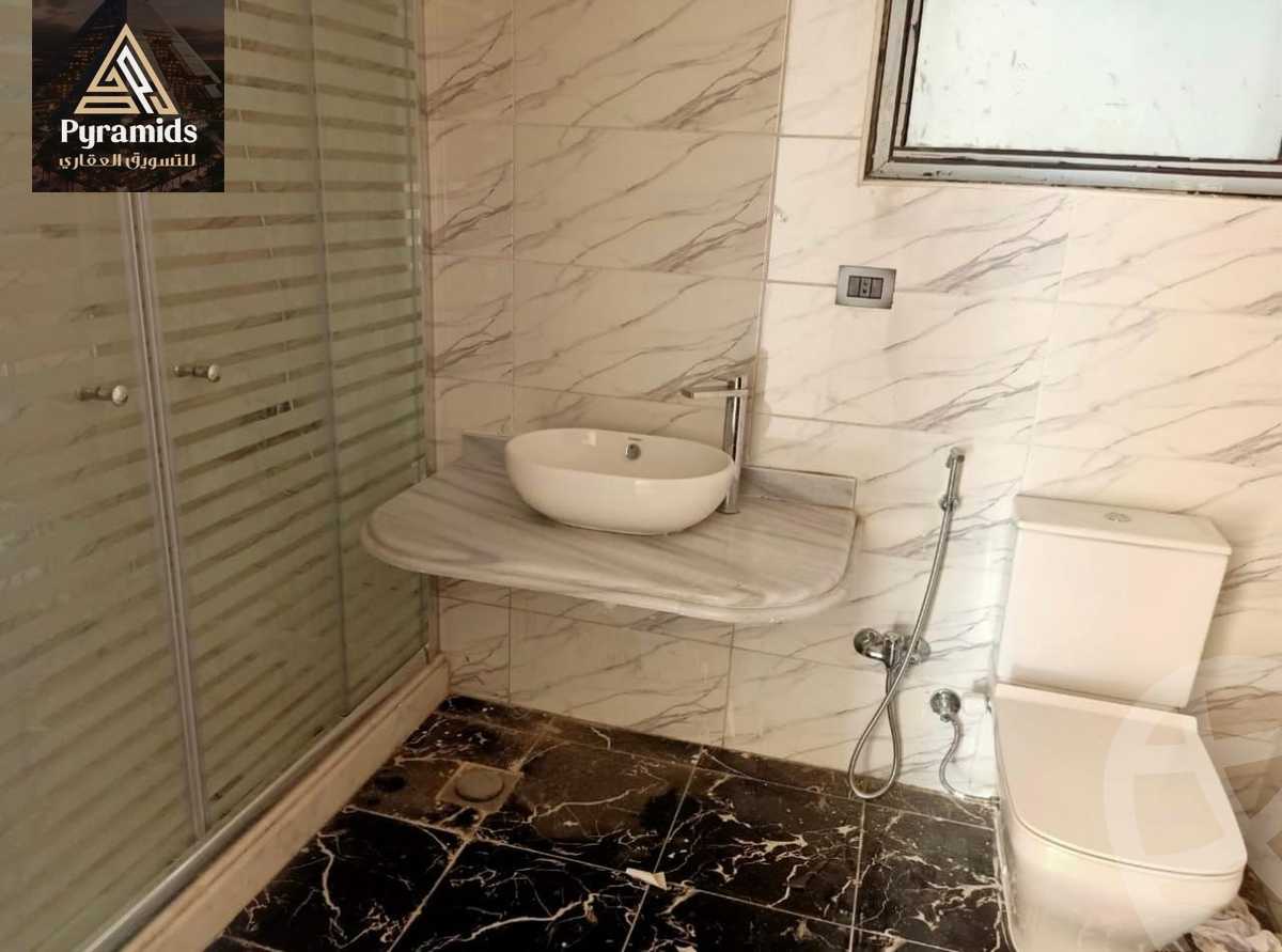 https://aqarmap.com.eg/en/listing/5870444-for-rent-cairo-el-sheikh-zayed-city-compounds-kmbwnd-wyst-twn-swdyk