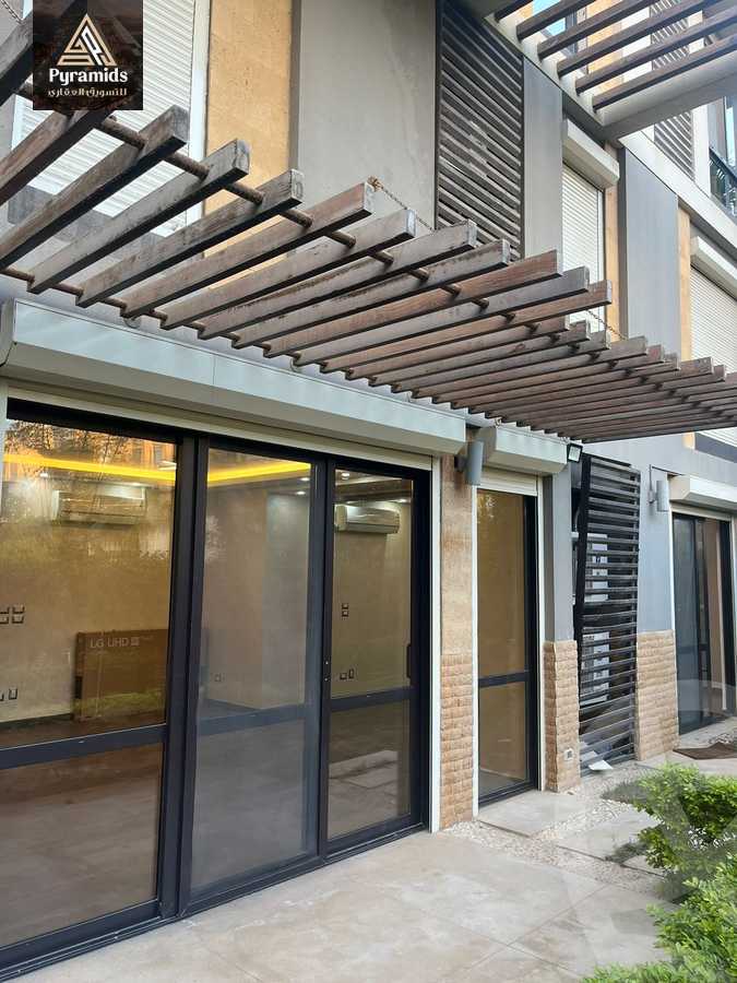https://aqarmap.com.eg/en/listing/5940161-for-rent-cairo-el-sheikh-zayed-city-compounds-kmbwnd-wyst-twn-swdyk