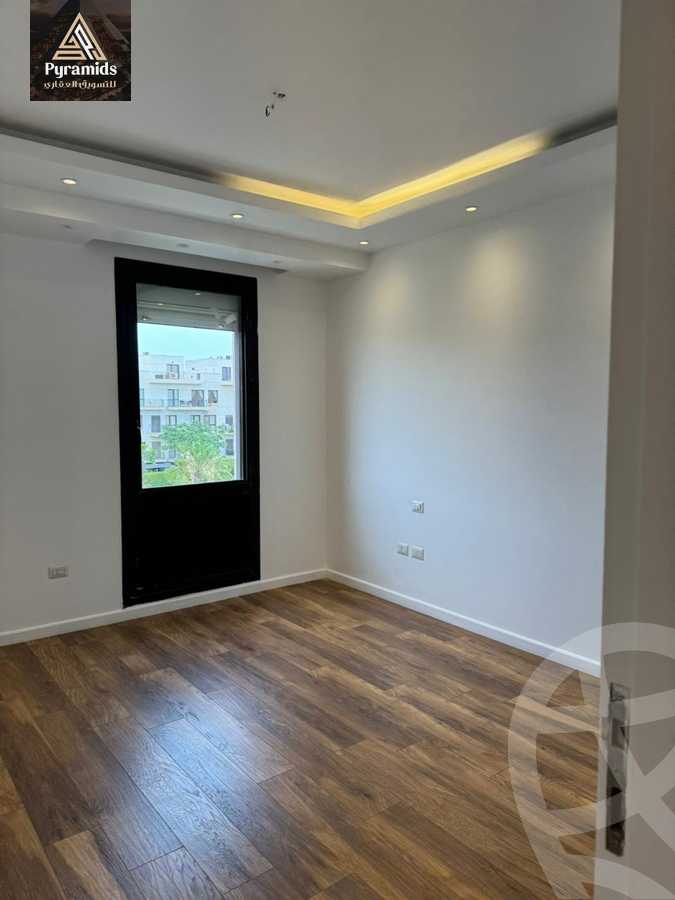https://aqarmap.com.eg/en/listing/6021453-for-rent-cairo-el-sheikh-zayed-city-compounds-kmbwnd-wyst-twn-swdyk