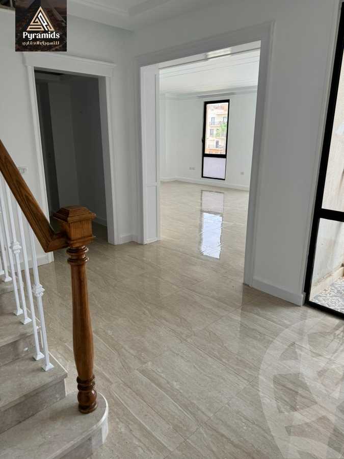https://aqarmap.com.eg/en/listing/6021453-for-rent-cairo-el-sheikh-zayed-city-compounds-kmbwnd-wyst-twn-swdyk
