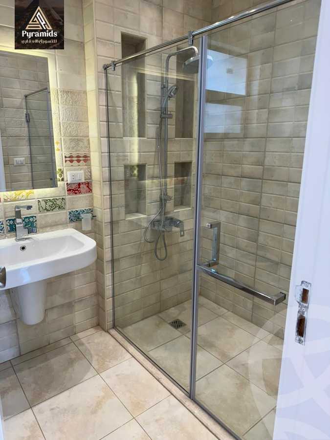 https://aqarmap.com.eg/en/listing/6021453-for-rent-cairo-el-sheikh-zayed-city-compounds-kmbwnd-wyst-twn-swdyk