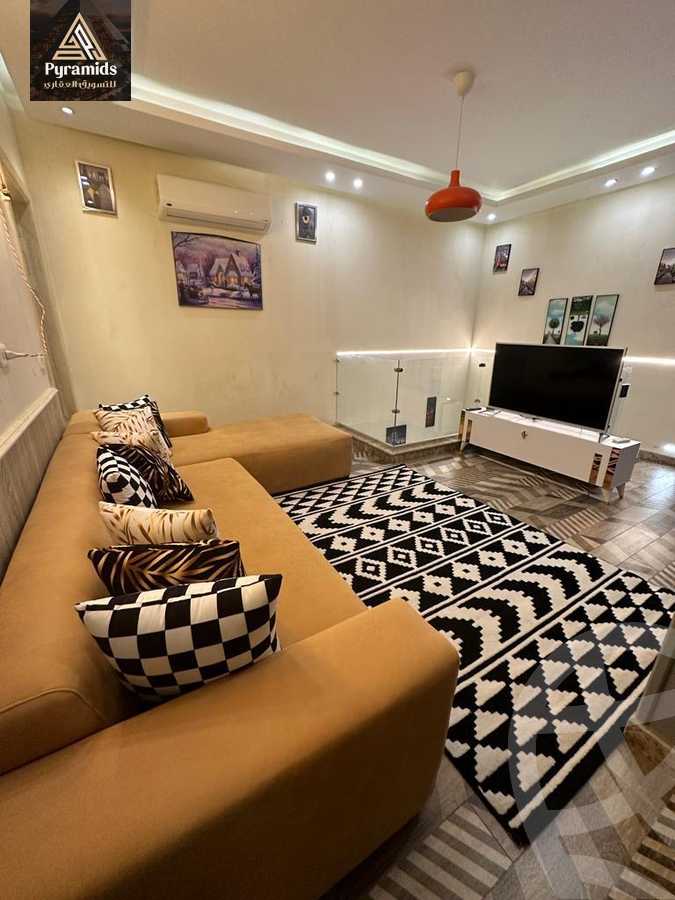 https://aqarmap.com.eg/en/listing/6026602-for-rent-cairo-el-sheikh-zayed-city-compounds-kmbwnd-wyst-twn-swdyk