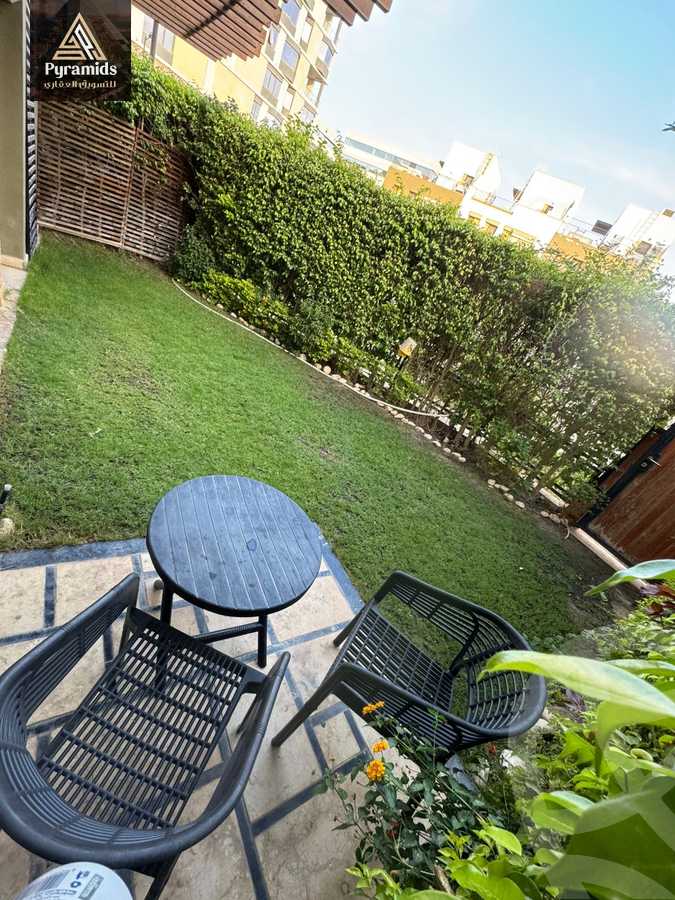 https://aqarmap.com.eg/en/listing/6026602-for-rent-cairo-el-sheikh-zayed-city-compounds-kmbwnd-wyst-twn-swdyk