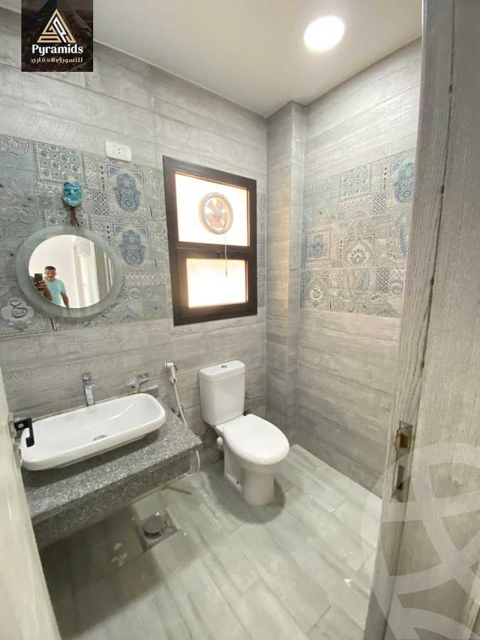 https://aqarmap.com.eg/en/listing/6035820-for-rent-cairo-el-sheikh-zayed-city-compounds-kmbwnd-wyst-twn-swdyk