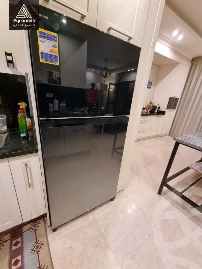 https://aqarmap.com.eg/en/listing/6123710-for-rent-cairo-el-sheikh-zayed-city-compounds-kmbwnd-wyst-twn-swdyk