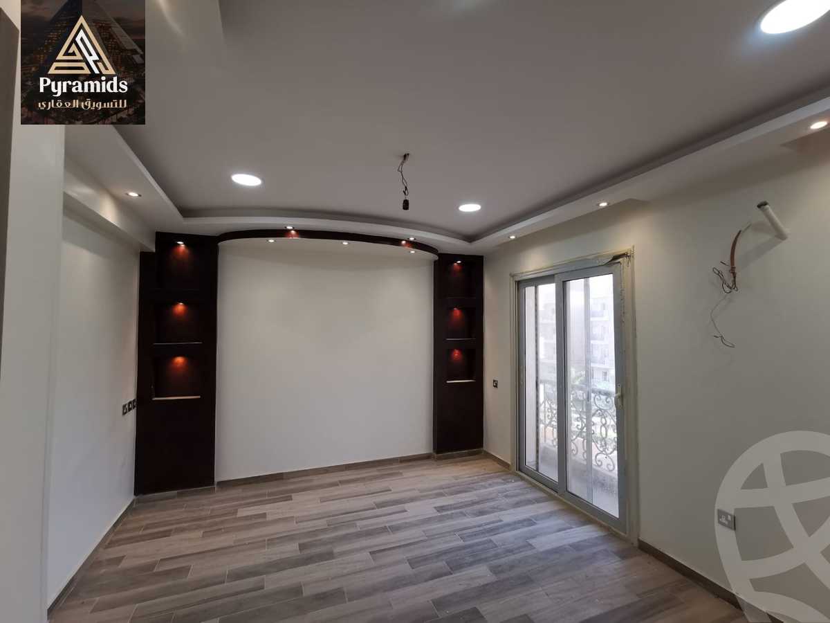 https://aqarmap.com.eg/ar/listing/6202359-for-rent-cairo-el-sheikh-zayed-city-compounds-kmbwnd-ljry-swdyk