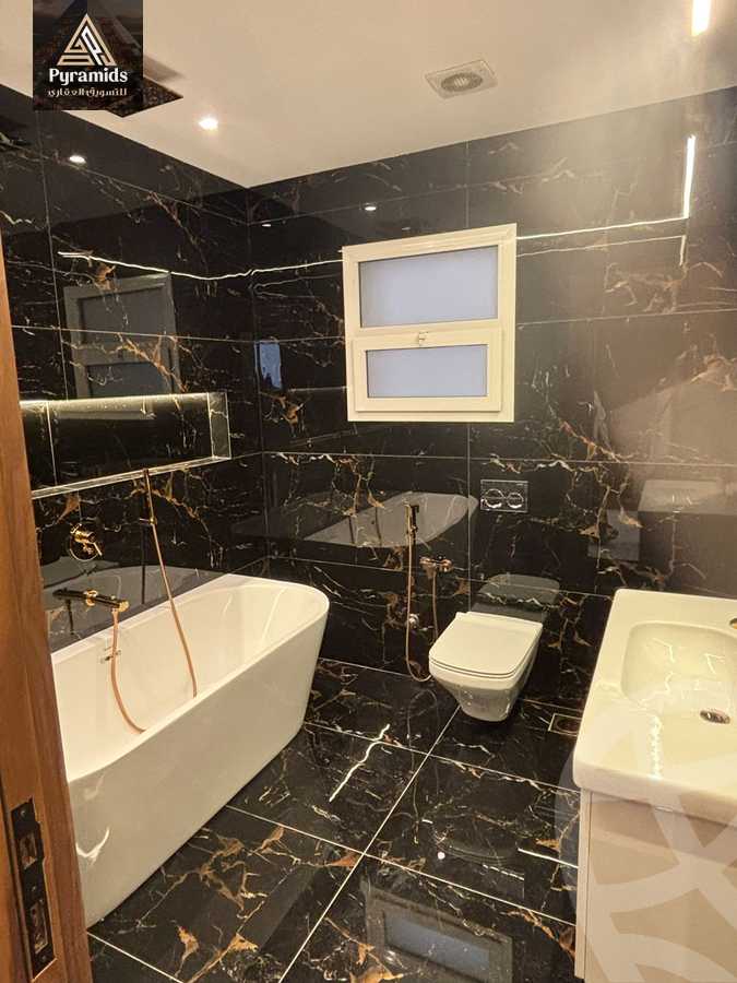 https://aqarmap.com.eg/ar/listing/6258157-for-rent-cairo-6th-of-october-compounds-october-plaza