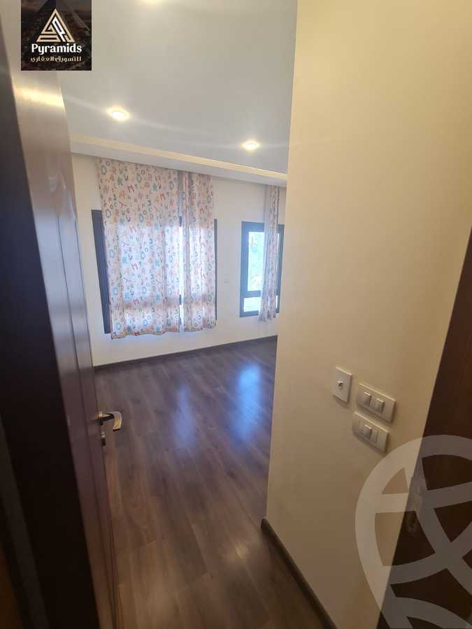 https://aqarmap.com.eg/ar/listing/6334158-for-rent-cairo-el-sheikh-zayed-city-compounds-kmbwnd-wn-16-swdyk