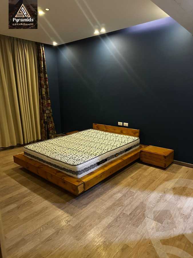 https://aqarmap.com.eg/en/listing/6352197-for-rent-cairo-el-sheikh-zayed-city-compounds-kmbwnd-wyst-twn-swdyk