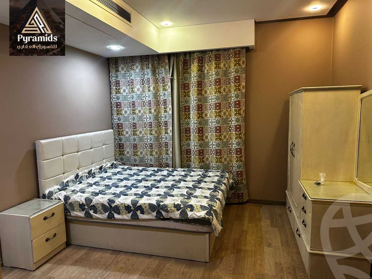 https://aqarmap.com.eg/en/listing/6352197-for-rent-cairo-el-sheikh-zayed-city-compounds-kmbwnd-wyst-twn-swdyk