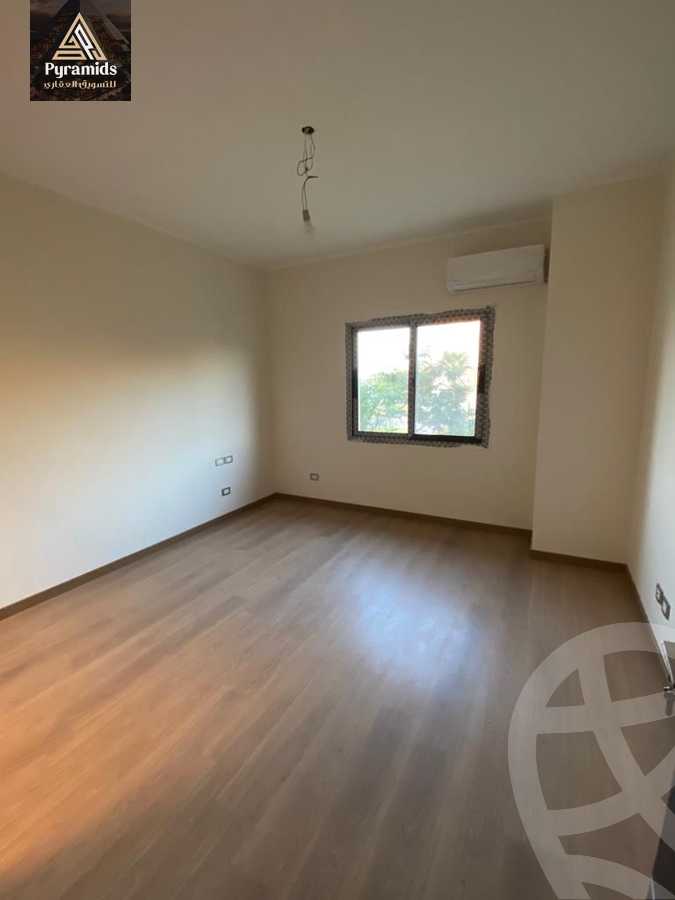 https://aqarmap.com.eg/en/listing/6389511-for-rent-cairo-el-sheikh-zayed-city-compounds-kmbwnd-wyst-twn-swdyk