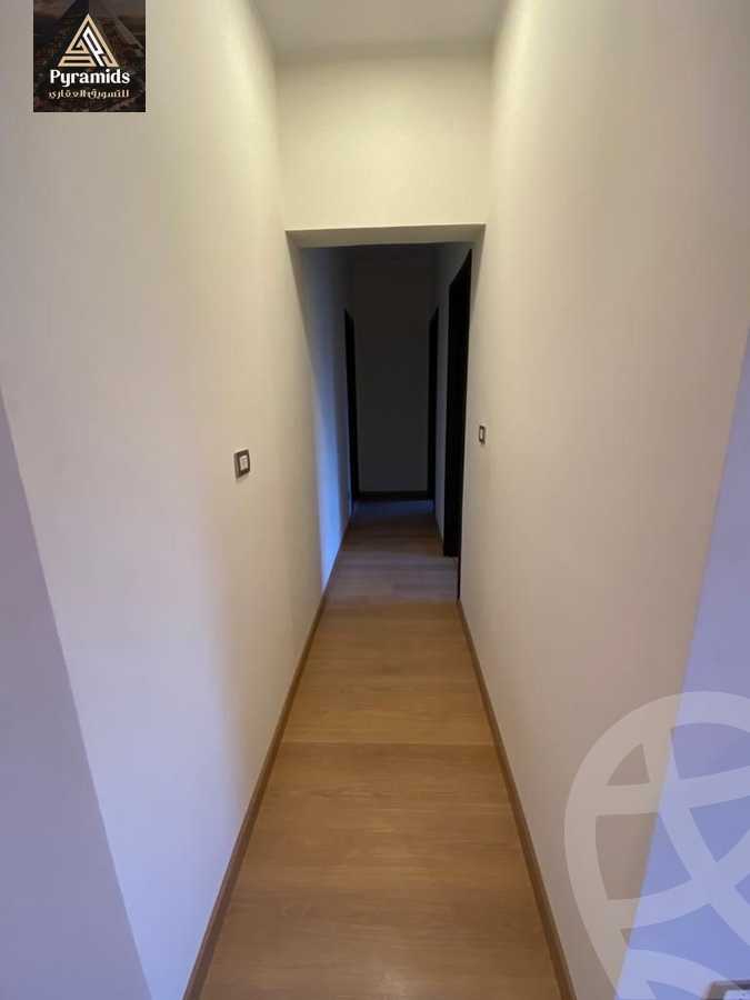 https://aqarmap.com.eg/en/listing/6389511-for-rent-cairo-el-sheikh-zayed-city-compounds-kmbwnd-wyst-twn-swdyk